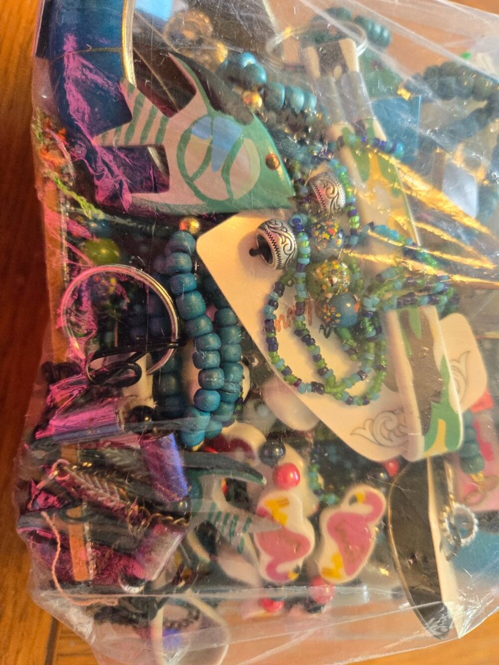 5lbs of Miscellaneous pieces of Jewelry/Craft items